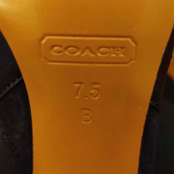 New Coach Boots - Picture 2 of 8